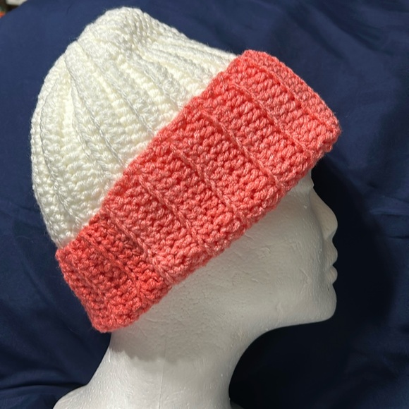 Crochet Hat -Adult - Picture 1 of 3